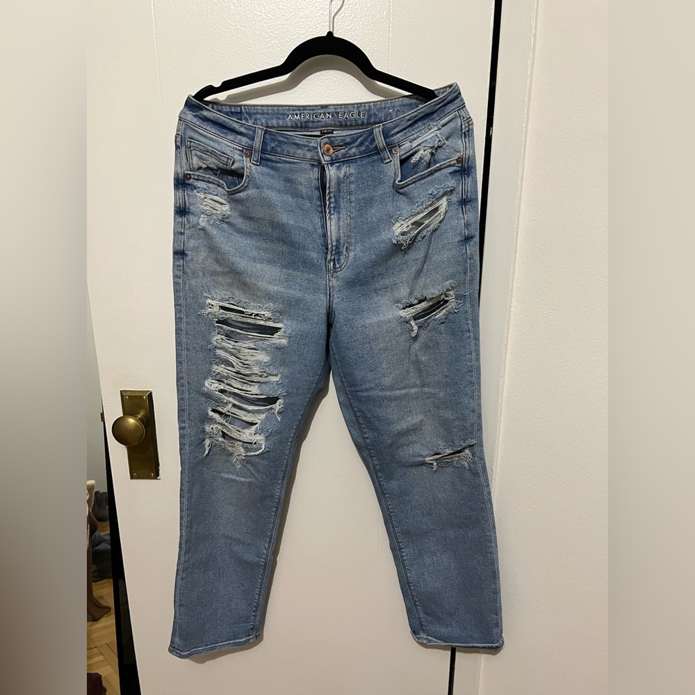 American Eagle mom jeans
